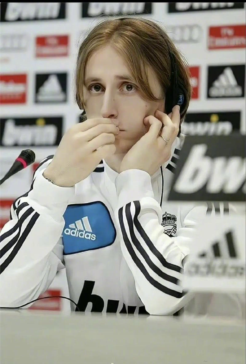 勇士内线防守改善，篮板率提升