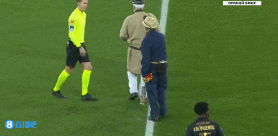 B费谈C罗被罚下：这是足球里会发生的事，他知道自己犯了错误